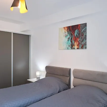 Apartment Riva Lake 2 Bedroom Lake View