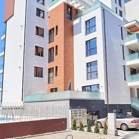 Riva Lake 2 Bedroom Lake View Mamaia