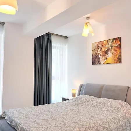 Apartment Riva Lake 2 Bedroom Lake View