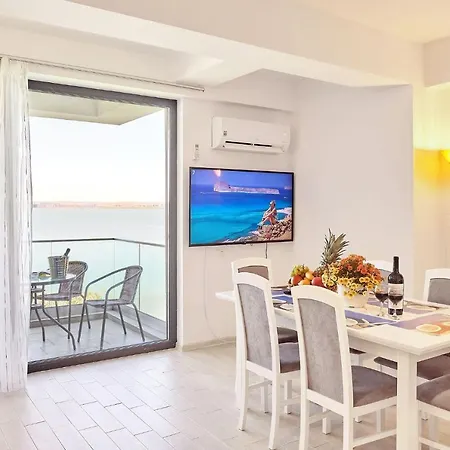Apartment Riva Lake 2 Bedroom Lake View